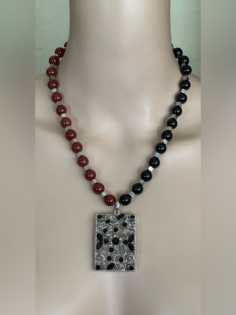 22-1/2 inch Handcrafted Red and Black Beaded Pendant Necklace NWOT